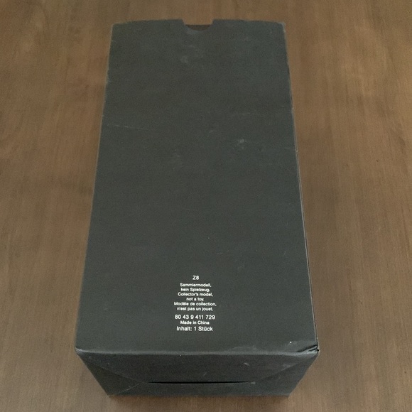 BMW Z8 Collectors Model Car - Red - Picture 15 of 16